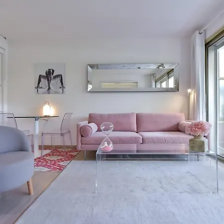 Appartamento One And Half Bedroom Cozy & Close To Beaches